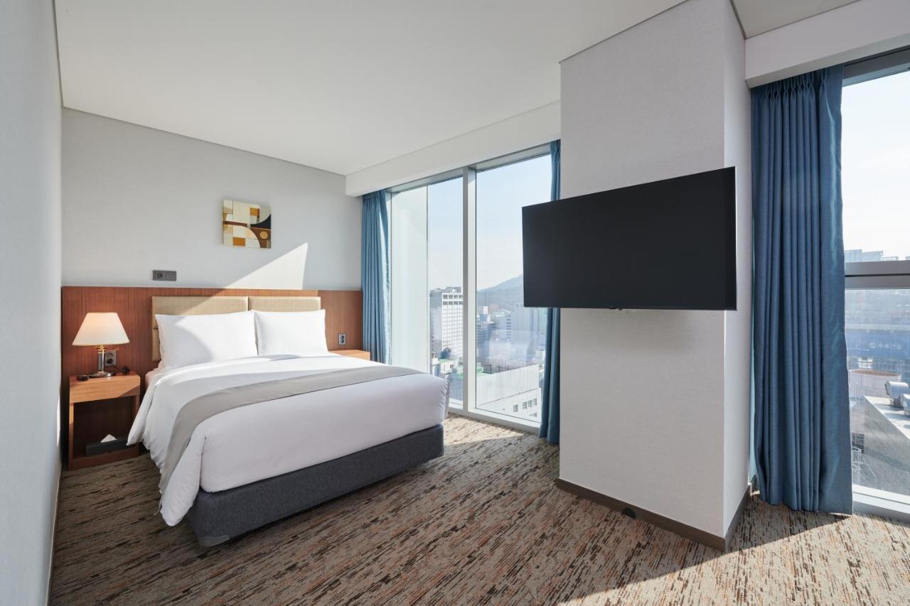 Stanford Hotel Myeongdong Сеул Экстерьер фото