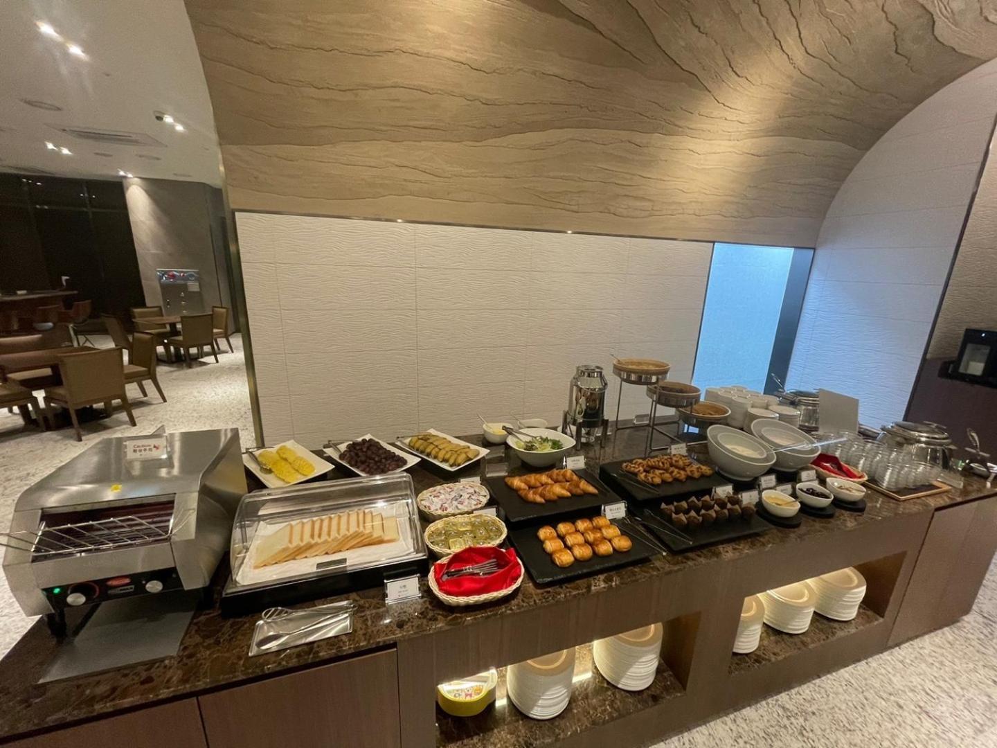 Stanford Hotel Myeongdong Сеул Экстерьер фото